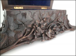 Circa 1860 carved chest,  box,  server of the ancient Black Forest 古いスイスの木の彫刻 7