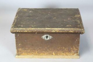 RARE EARLY 18TH C PENNSYLVANIA BIBLE BOX IN BEST SPANISH BROWN PAINT 3