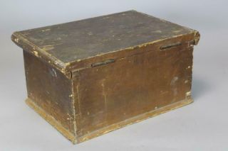 RARE EARLY 18TH C PENNSYLVANIA BIBLE BOX IN BEST SPANISH BROWN PAINT 8