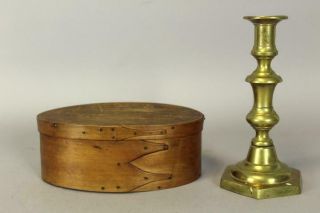 A GREAT 19TH C ENFIELD CT SHAKER THREE FINGER OVAL BOX VARNISH SURFACE 2