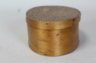 A GREAT 19TH C ENFIELD CT SHAKER THREE FINGER OVAL BOX VARNISH SURFACE 5
