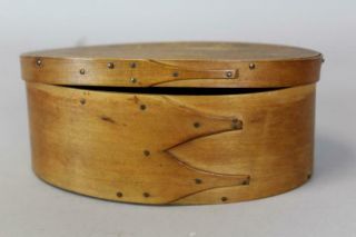 A GREAT 19TH C ENFIELD CT SHAKER THREE FINGER OVAL BOX VARNISH SURFACE 9