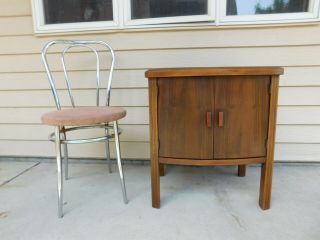 Early Mid Century Deco Moderne Walnut 2 Door Record Cabinet Chair - side End Table 12