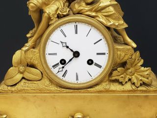 19th c Antique French Empire Figural Bronze Ormolu Mantle Clock w Loving Couple 3