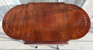 Antique English Mahogany Inlaid Clover Drop Leaf Table on Cabriole Legs c.  1880 4