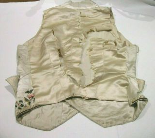 18thc Hand Embroidered Ivory Silk Waistcoat a/f (2) 9