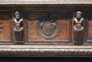 Antique Coffer Trunk Chest Possibly From England - Rare - Huge Carvings & Crest 2