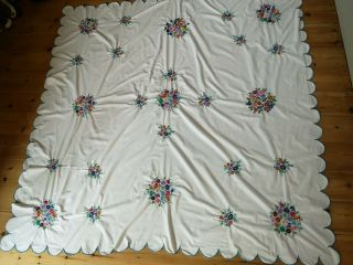 LARGE VINTAGE HAND EMBROIDERED POSIES FLORAL FLOWER TABLECLOTH FOR REPURPOSING 3