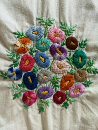 LARGE VINTAGE HAND EMBROIDERED POSIES FLORAL FLOWER TABLECLOTH FOR REPURPOSING 6