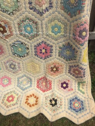 1930’s Grandmother’s Flower Garden Feedsack Cutter Quilt 100” X 88” 11