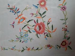ANTIQUE 1930s VINTAGE SHAWL HAND EMBROIDERED SILK PIANO FRINGE 12