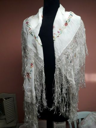 ANTIQUE 1930s VINTAGE SHAWL HAND EMBROIDERED SILK PIANO FRINGE 9