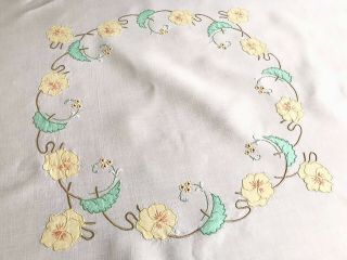VINTAGE HAND EMBROIDERED APPLIQUÉ WHITE LINEN TABLECLOTH 50x50 INCH 4