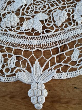 STUNNING LARGE VINTAGE HAND CROCHET IRISH CLONES LACE TABLE RUNNER - GRAPE VINES 3