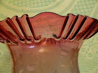 A QUALITY ROSE PINK/CRANBERRY VICTORIAN TWIN DUPLEX TABLE OIL LAMP. 11