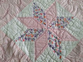 Vintage Feedsack Fabric Star Quilt 30s 40s Floral Novelty Pink Accents 70x95 11