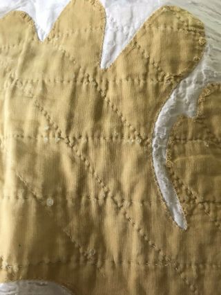 Vintage Expertly Hand Quilted Thin Wreath Gold APPLIQUÉ Quilt 76”X80” Farmhouse 10