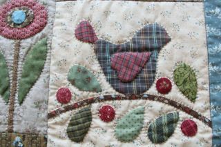 Birds Berries & Flowers Hand Appliqued Primitive Small Quilt 5