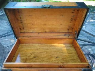 Refinished doll trunk with key 9