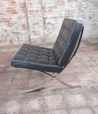 Barcelona Chairs - Vintage Black Leather Seats - A Pair 7