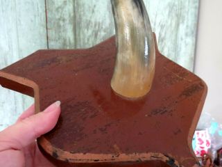 Old Primitive Cow Horn Wall Mount Coat Hat Hook Wood painted plaque Western 4