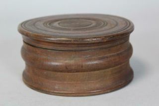 A RARE LATE 18TH C TURNED AND DECORATED COVERED PATCH JAR IN OLD SURFACE PATINA 4