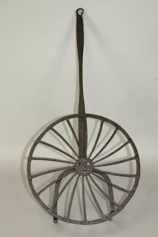 Rare 18th C Wrought Iron Rotating Gridiron With A Curved Ray Decorated Pan