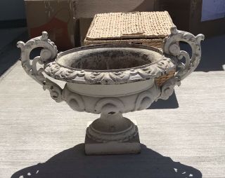 ⭕️ Large - Scale 19th French Century Cast Iron Garden Urn 3