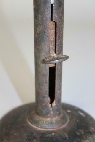 A RARE 18TH C ROLLED IRON HOGSCRAPER CANDLESTICK IN OLD GRUNGY BLACK SURFACE 4