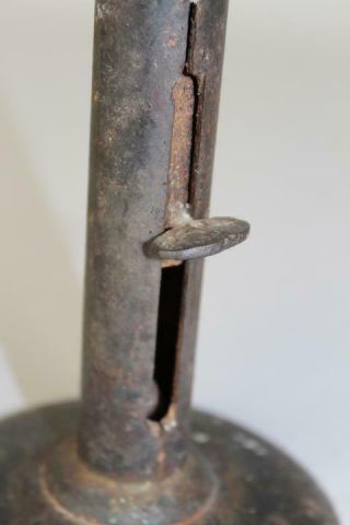 A RARE 18TH C ROLLED IRON HOGSCRAPER CANDLESTICK IN OLD GRUNGY BLACK SURFACE 5