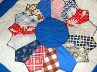 Vintage 30 ' s Grandma ' s Garden Cotton Feed Sack Quilt.  Double Sz.  Hand Quilted 10