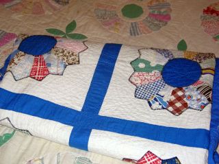 Vintage 30 ' s Grandma ' s Garden Cotton Feed Sack Quilt.  Double Sz.  Hand Quilted 12