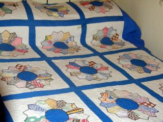 Vintage 30 ' s Grandma ' s Garden Cotton Feed Sack Quilt.  Double Sz.  Hand Quilted 4