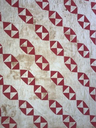 RARE Vintage Pre - 30s Red & White Hourglass Design Antique Quilt - Hand Stitched 6