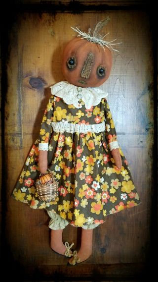 ☆ Primitive Folk Art Halloween Fall OOAK Pumpkin Doll w/Basket Sit or Hang ☆ 2