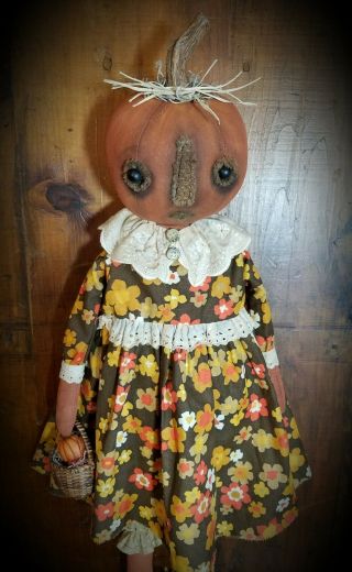 ☆ Primitive Folk Art Halloween Fall OOAK Pumpkin Doll w/Basket Sit or Hang ☆ 5