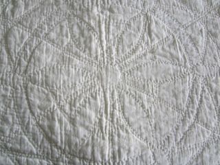 VINTAGE 1800S RED & WHITE HAND STITCHED AND QUILTED VEGETABLE DYE TURKEY TRACKS? 10