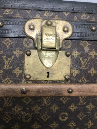 LV LOUIS VUITTON Antique Monogram Travel Wardrobe Trunk Luggage LV c.  1910/ 20thC 11