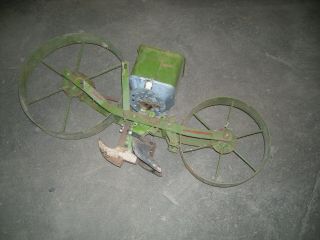 Real Garden Planet Jr No 300 Seeder With.