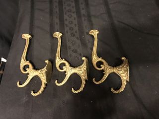 3 ANTIQUE VICTORIAN ORNATE MATCHING SOLID BRASS WALL/HALL TREE HOOKS 5