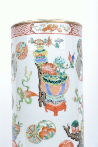 Chinese porcelain hat stand.  Precious objects - Late Qing. 10