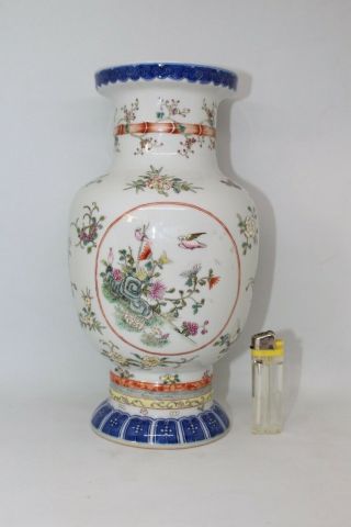 Chinese Porcelain Vase Signed Quality 11