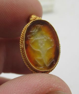 Scarce Roman Gold Ring High Carat Gold Agate Intaglio Servant Carrying Wood