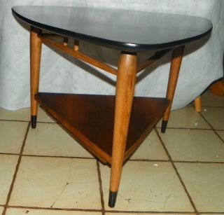 Mid Century Lane Acclaim Guitar Pick Triangle End Table / Side Table (CS - T614) 4