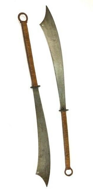 A Fine Antique Vietnamese Rattan Bound Dao Truong Executioner Swords 2