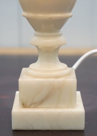 FROM DUKE & DUCHESS NORTHUMBERLAND ' S ESTATE SOLID WHITE MARBLE TABLE LAMP 3
