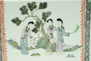 A Beautifull Antique Mirrored Qian Jiang Cai Style Porcelain Pillows 9