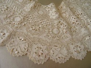 A Stunning Huge Antique Silk Maltese Lace Bertha C.  1890 4