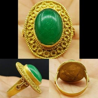 7.  5 Grams Ancient Roman 22k Karat Gold Ring With Natural Green Stone 58