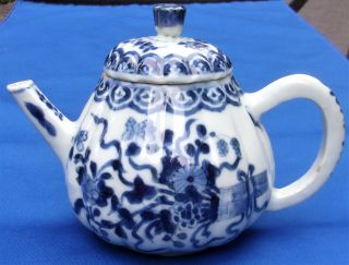 Antique Chinese Small Porcelain Blue & White Teapot - 18th.  Century.